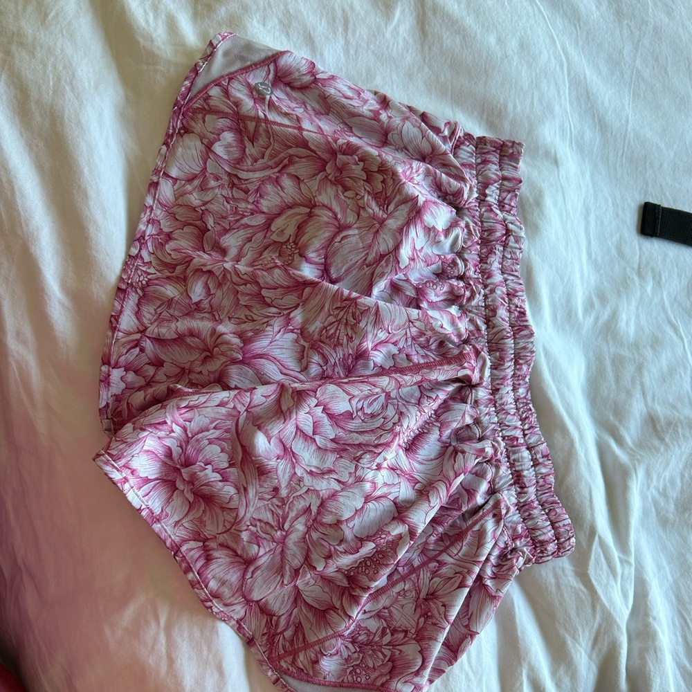 Lululemon hotty hot shorts